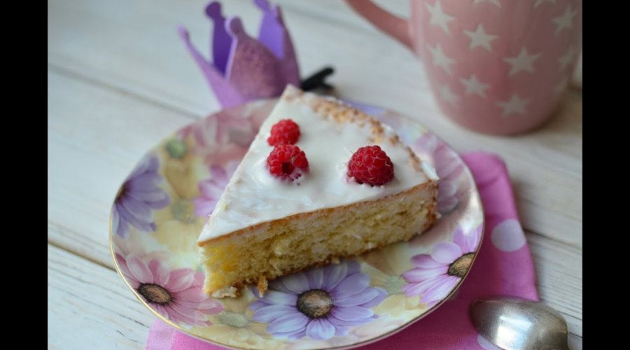Бисквитный пирог с желейной пропиткой