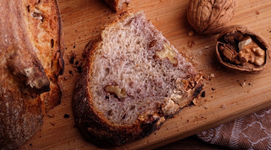 Цельнозерновой хлеб с грецкими орехами «1х2х3»