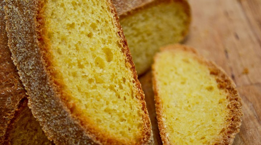 Цельнозерновой нутово-горохово-кукурузный хлеб