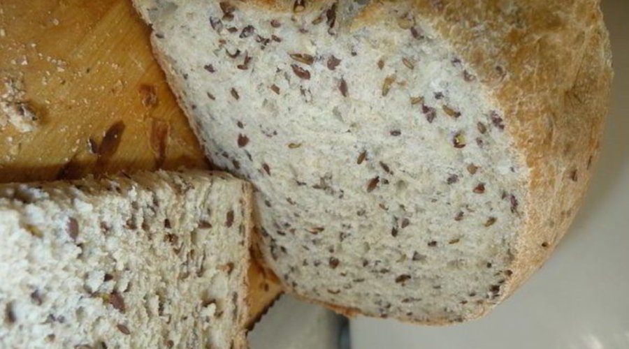Хлеб с семенами льна