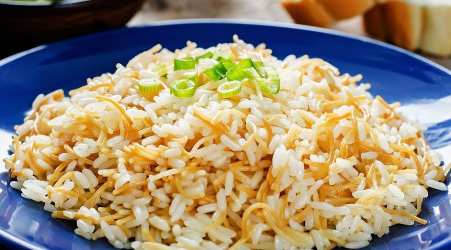 Интересный гарнир — рис с вермишелью