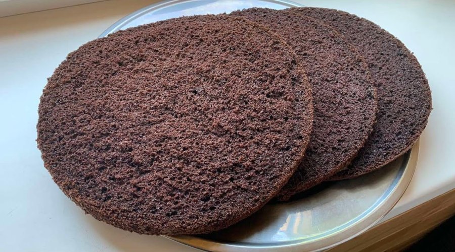 Мега-шоколадный бисквит на молоке для торта