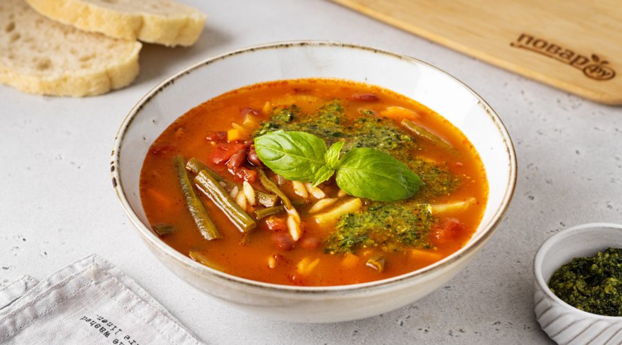 Овощной суп с чесноком и базиликом