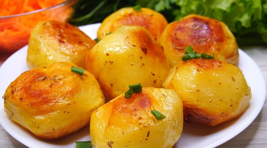 Печеная картошка с хрустящей корочкой