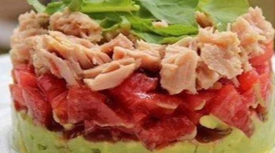 Помазка-салат с тунца и авокадо