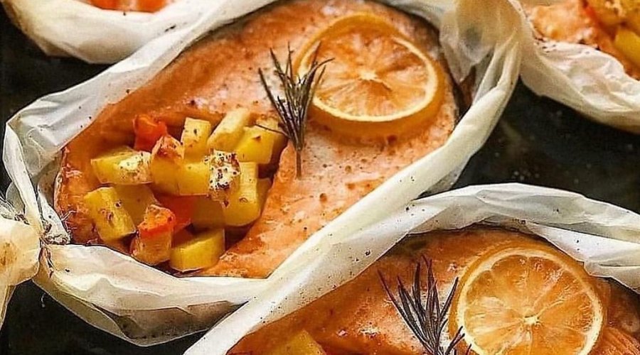 Рыбные «лодочки» с овощами в духовке