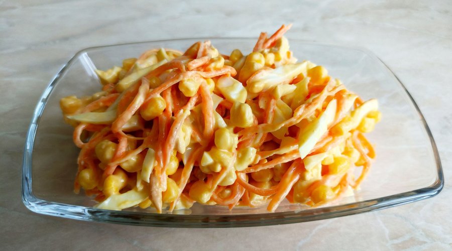 Салат с копченым сыром «Косичка» и морковью по-корейски