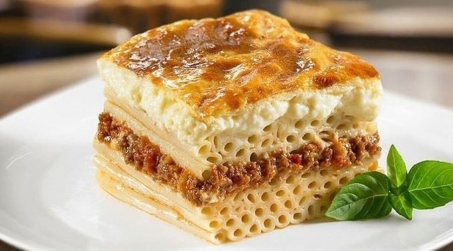 Слоёный пирог из макарон с фаршем и баклажанами, в итальянском стиле и как приготовить соус Бешамель