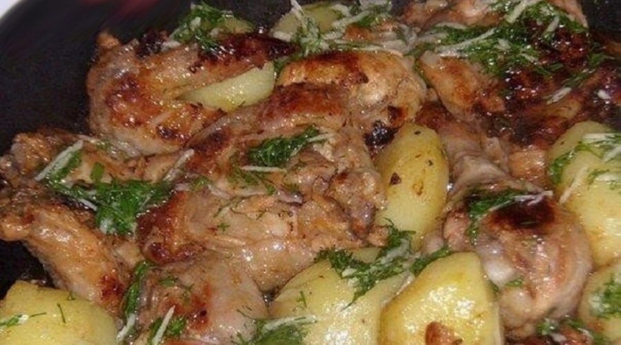 Сочная и ароматная курица в кефире в духовке