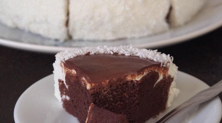 Свекольно-кокосовый шоколадный мини-торт