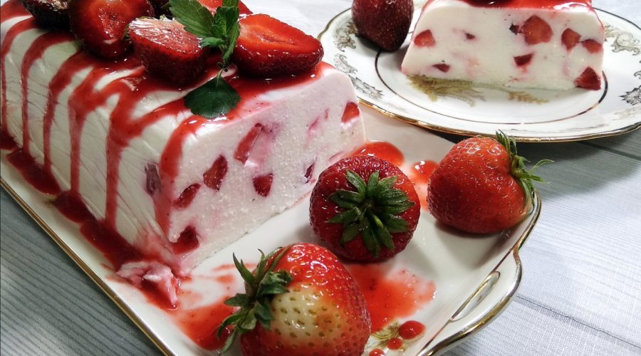 Творожно-йогуртовое желе с фруктами/ягодами